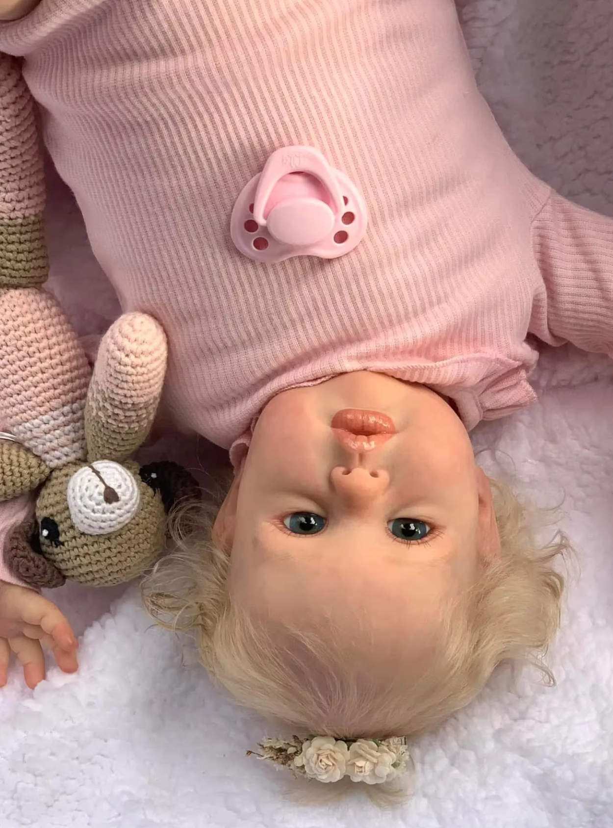 Ellie: 24-Inch Lifelike Reborn Baby Girl Doll with Hand-Rooted Hair – A Cuddly Companion