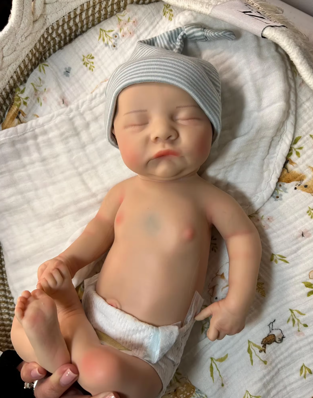 Levi" the Playful 40cm Full Body Hyper realistic Silicone Reborn Boy – A Lifelike Companion