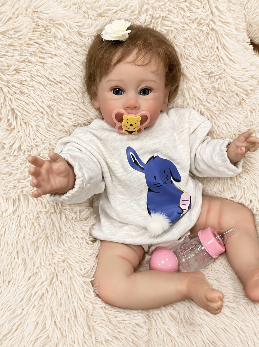 Lilly – 60 cm / 24-Inch Realistic Reborn Baby Girl Doll with Blue Eyes and Hand-Implanted Hair – photo 3