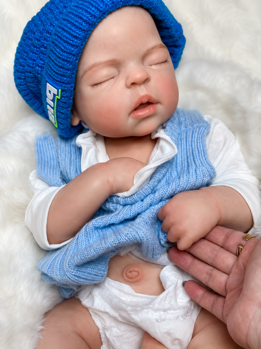 Willow – 55 cm Full Body Silicone Reborn Baby Girl Doll
